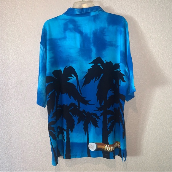 Blue and black short sleeve shirt size Xl - Picture 2 of 7